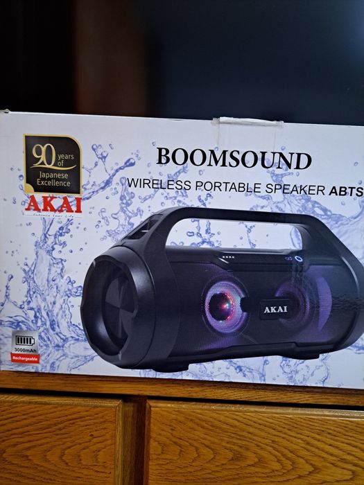 Boxa portabila akai 30 wați rms