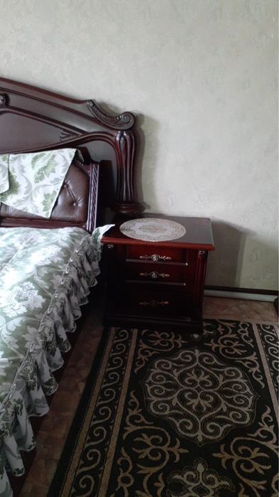 Продам спальный гарнитур