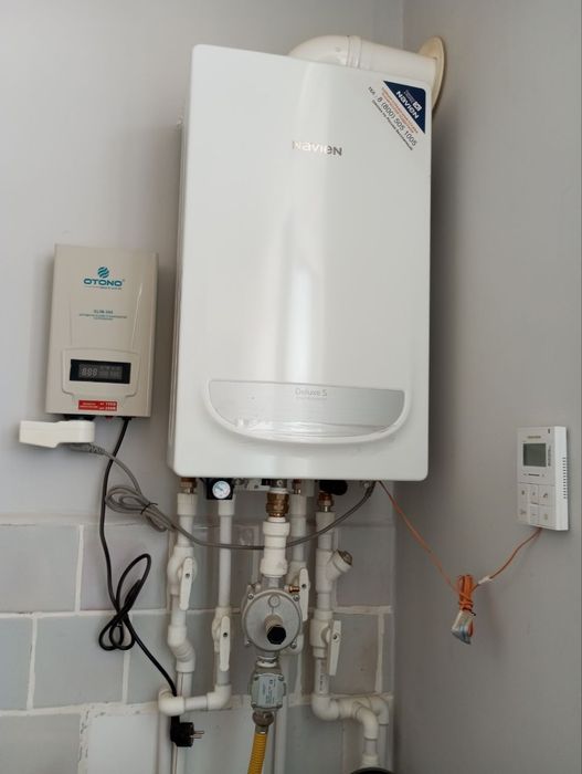 Продается 3 комнатная квартира. В центре янгибазара. Этаж 2.