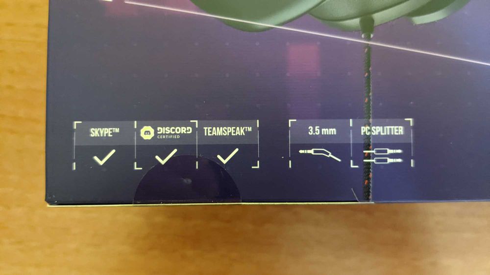 Новые наушники JBL Quantum 200