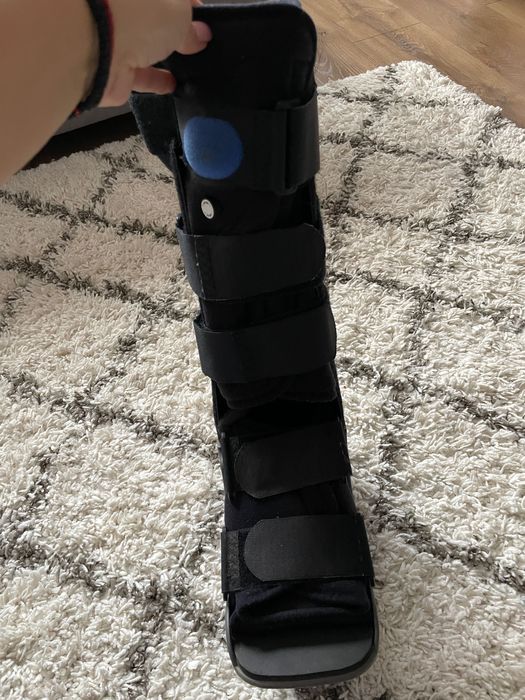 Orteza picior drept stare excelentă.