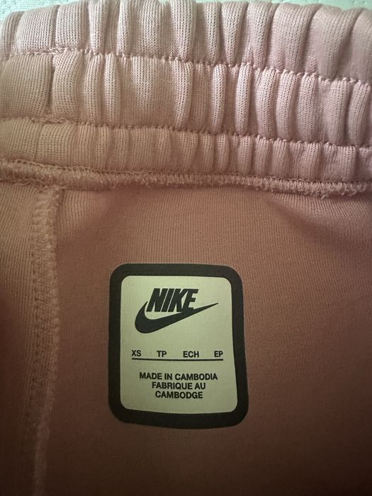 Опигинален Nike tech -розов