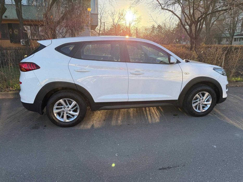 HYUNDAI  TUCSON 1.6 GDI 132CP 2WD 6MT  COMFORT  -an 2020 - 84.000 KM
