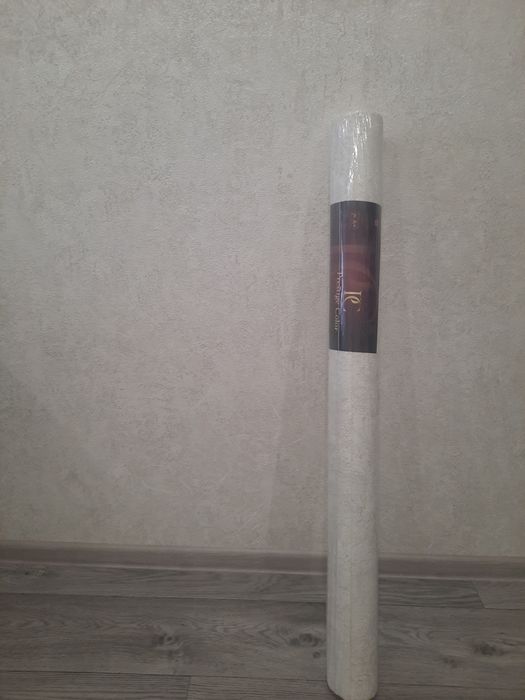 Продам обои, внутренний уголок