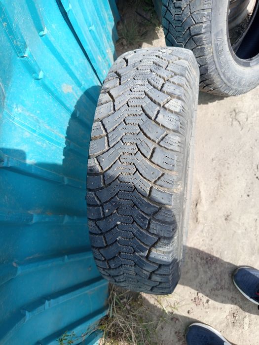 Продам покрышку на 14