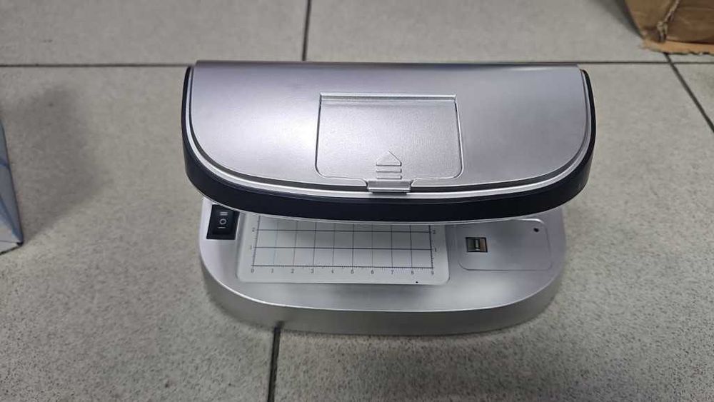 Детектор за фалшиви банкноти – преносим UV детектор с магнитен сензор