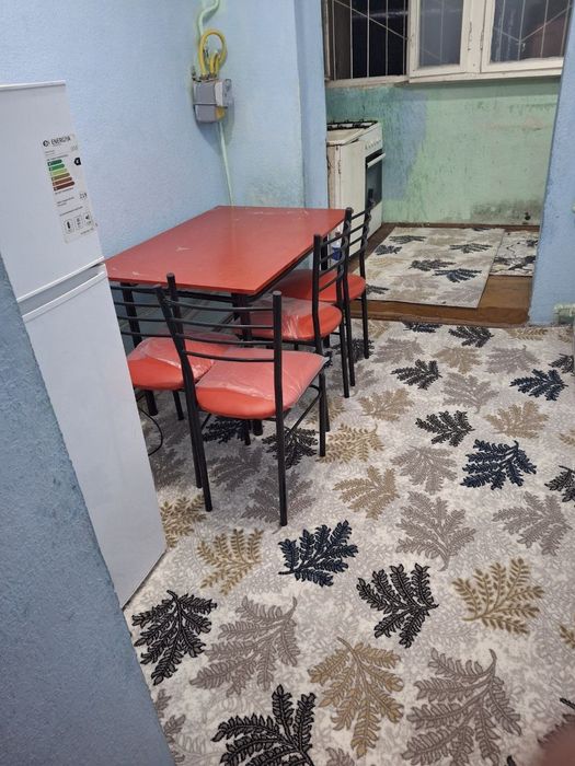 Ижарага уй берилади  алгаритим  2 хона  1 этаж  300& ойла боллар кизла