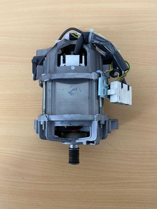 Motor masina de spalat Arctic / Beko, Arcelik 2818570100, 8 pini