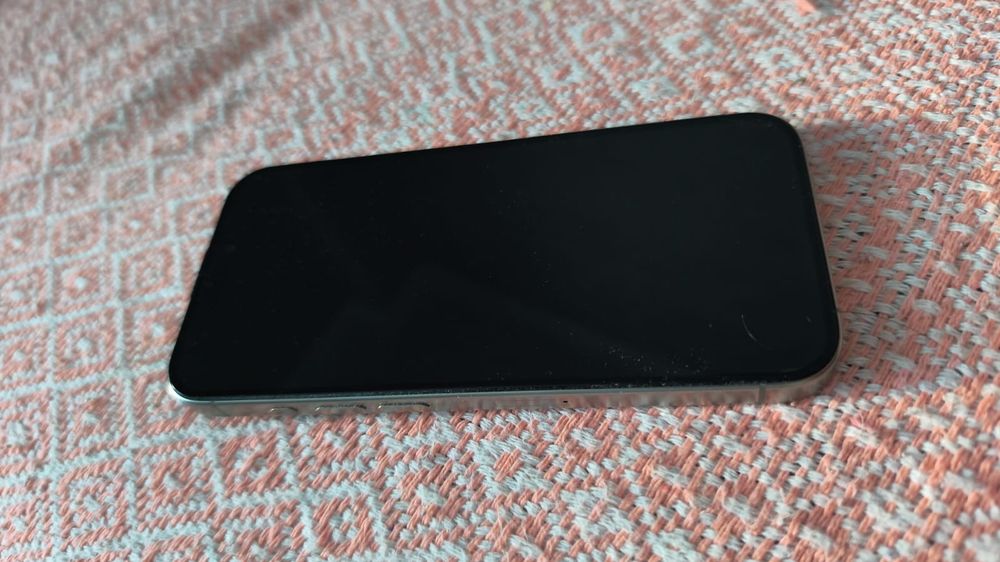 Айфон 15 про в отличном состоянии