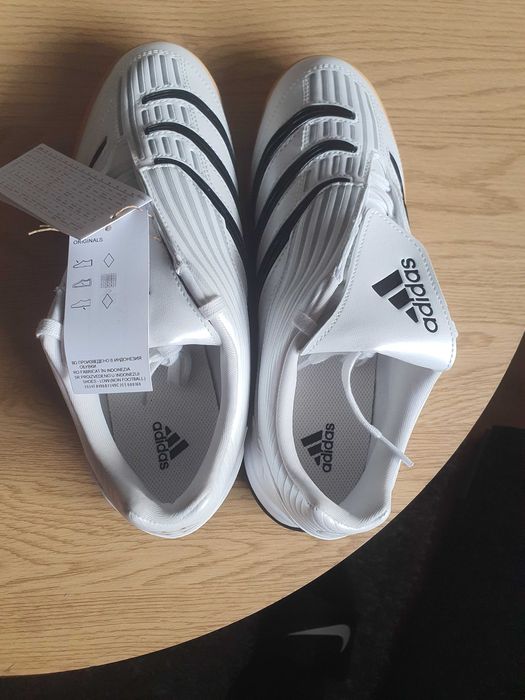 Маратонки Адидас Predators Sala