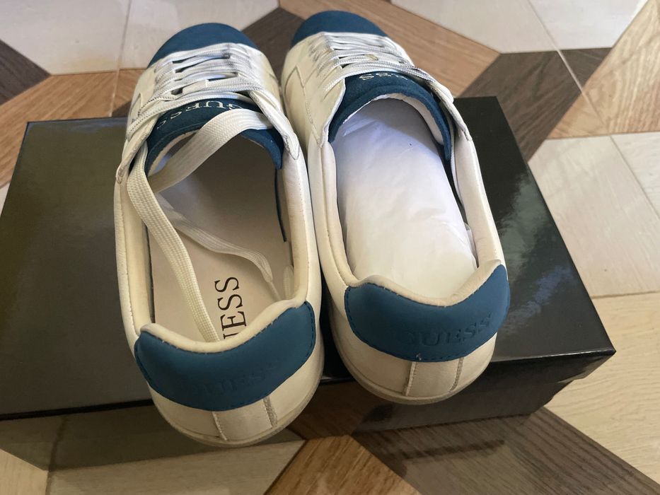 кроссовки Guess новые! оригинальные! Размер 42