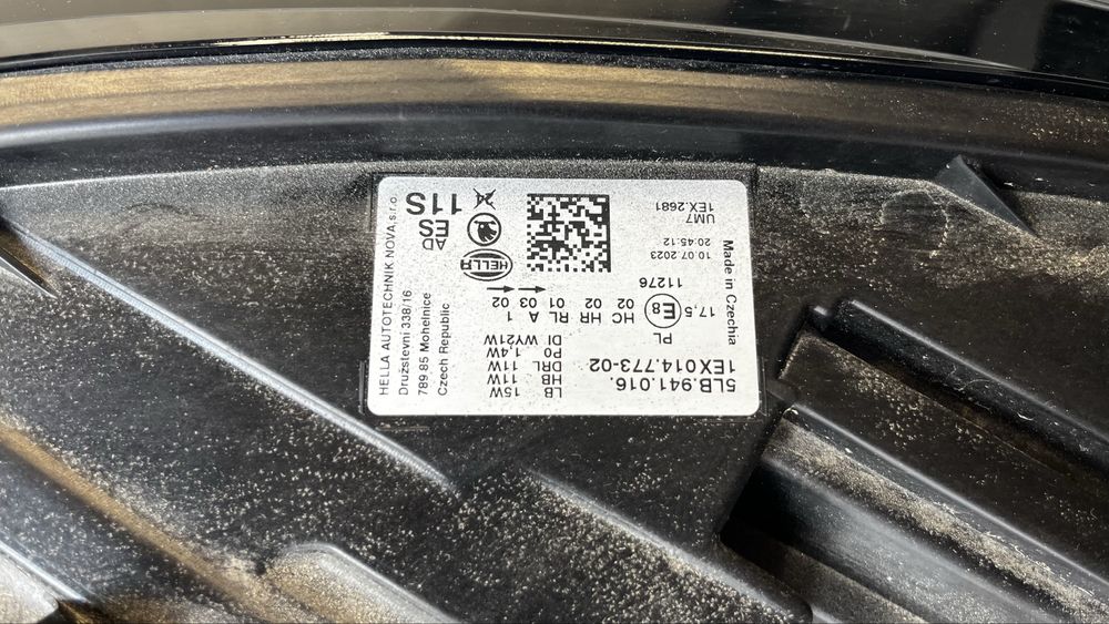 Skoda Enyaq десен фар