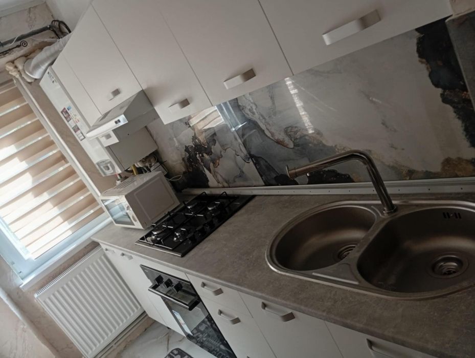 Închiriez ap 2 camere