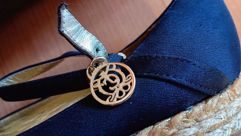 Juicy Couture сандали платформи