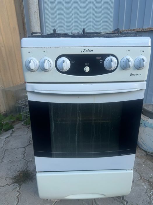 Продам газовую плиту