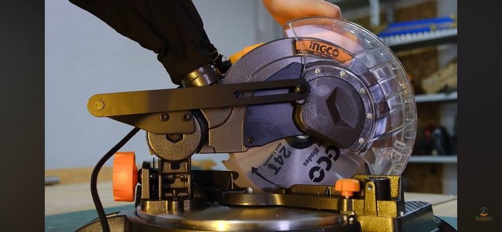 Торцовочная пила INGCO BMS14002