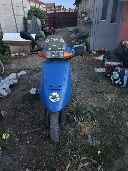 Scuter de 49 nu aprilia amigo