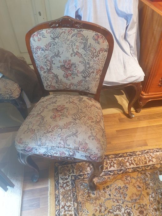 Vand mobila din cires