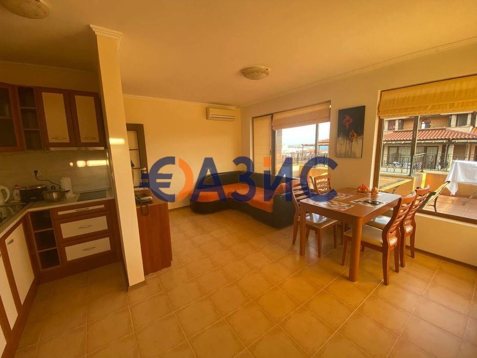 Продава се Двустаен апартамент в Свети Влас - 115 кв.м за 537 €/кв.м - Снимка #3