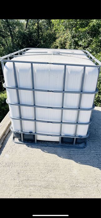 3 Recipiente /rezervoare ptr lichide 1000 litri nefolosite