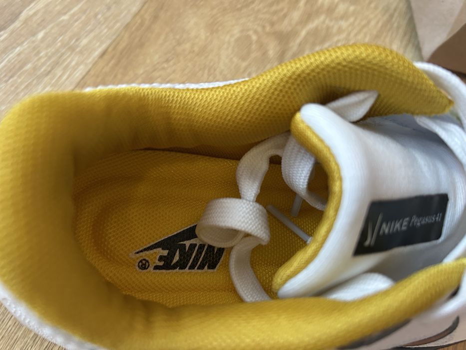 Беговые кроссовки 38,39