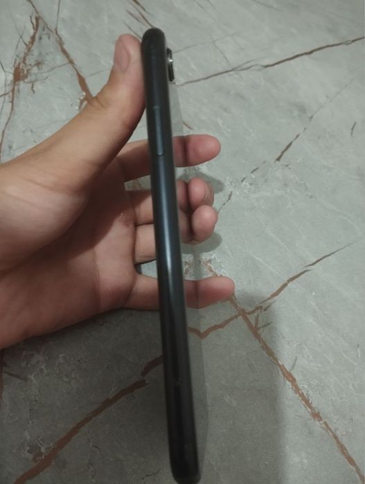 Iphone xr 72 yomkst holati boladi