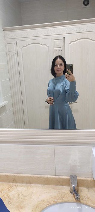 Платье вечернее атласное бу 1 раз