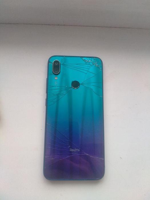 Продам телефон Redmi Note 7 3/32GB