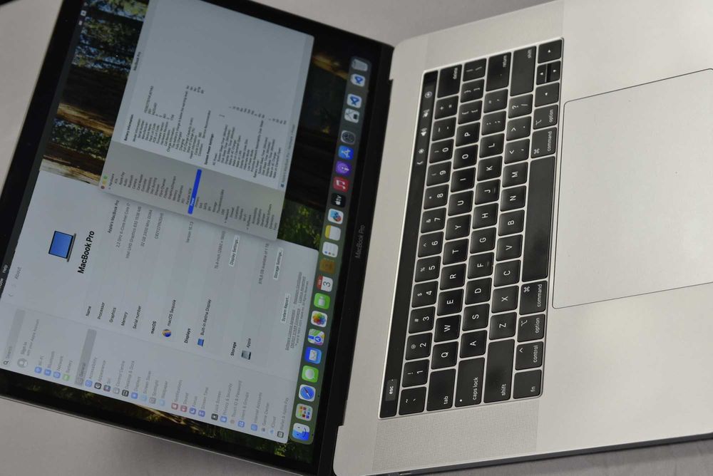 A1990 Macbook Pro I7 32 GB DDR4 1 TB NVME AMD Video HD Retina Display