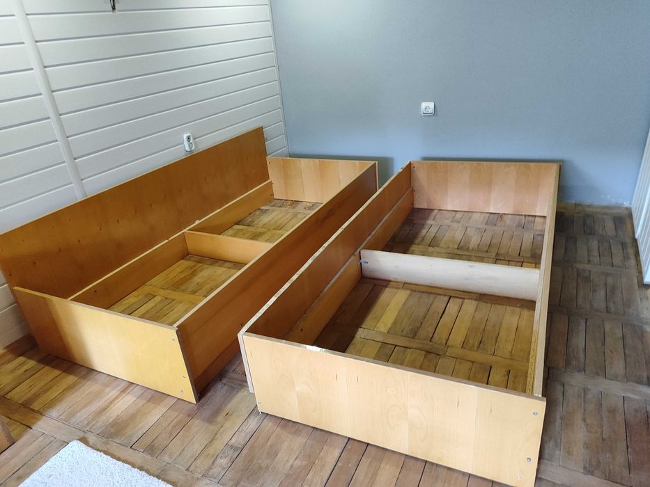 Легла с  матраци