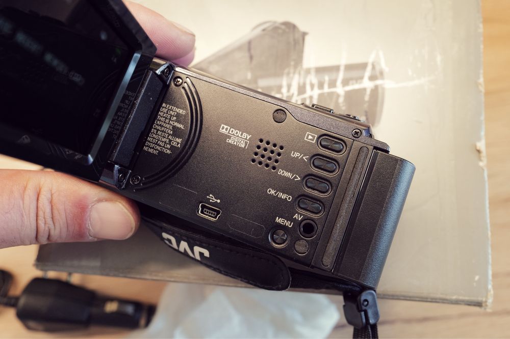 Camera video JVC GZ-MS150HE handycam ca si Noua CMOS cu SD card Cutie