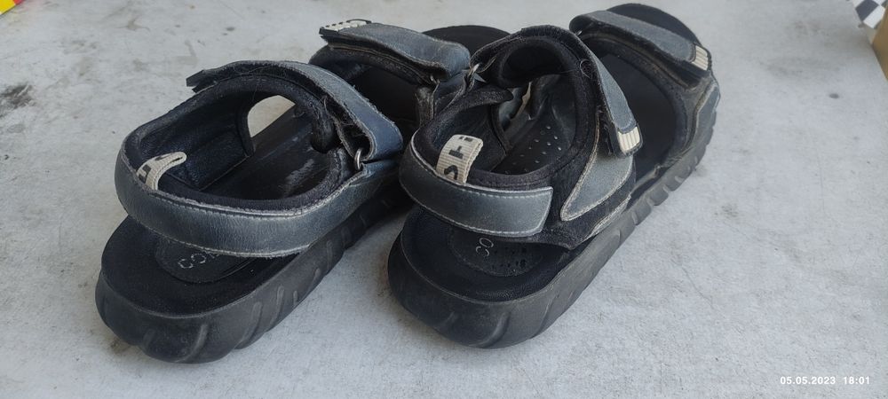 Сандали на мальчика