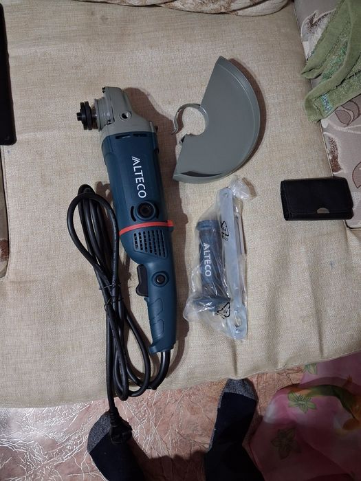 Болгарка ALTECO AG18оо-18о