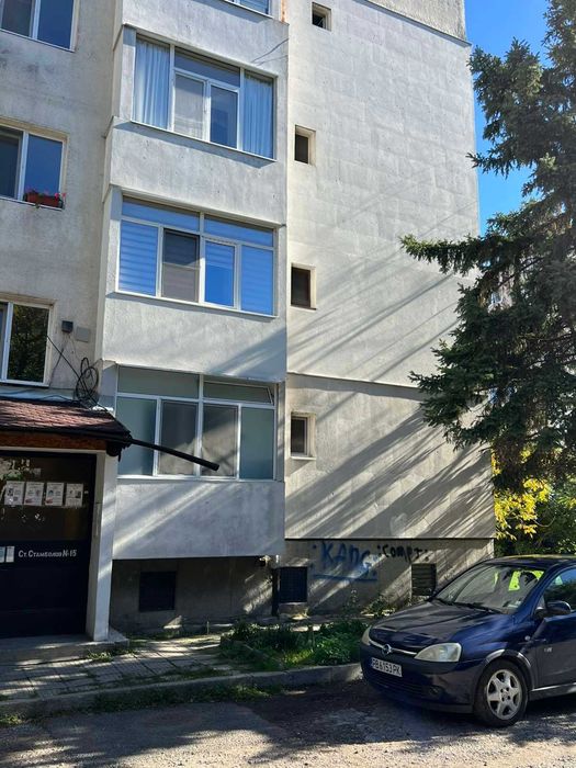 3-стаен Панелен Апартамент К. Париж