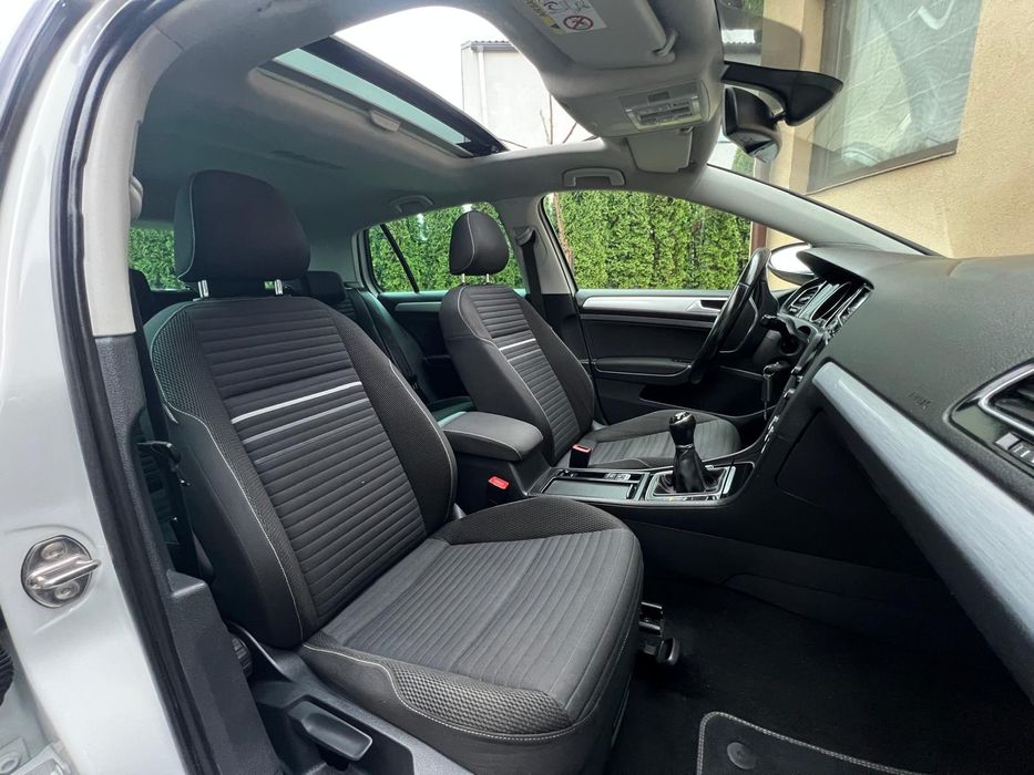 VW Golf 7 Limousine*Cup *Panoramic*Incalzire scaune*Carlig