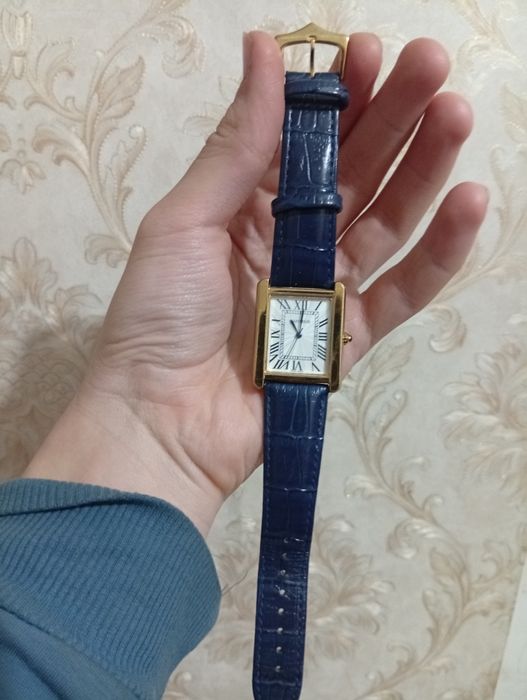 Продаю часы картьер в отличном состоянии рабочем