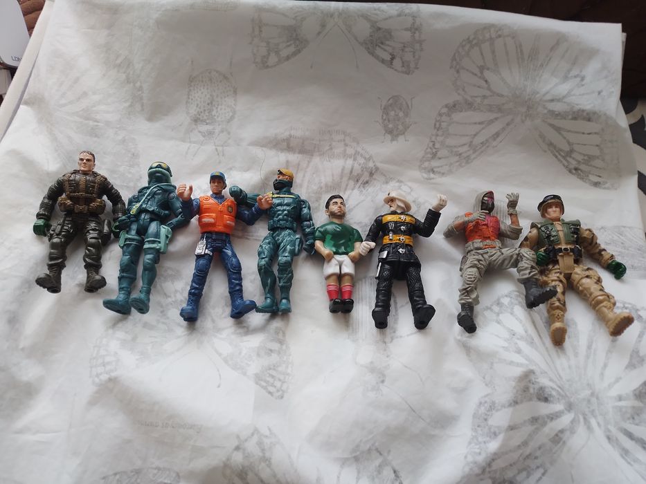 Игрушки-фигурки разные