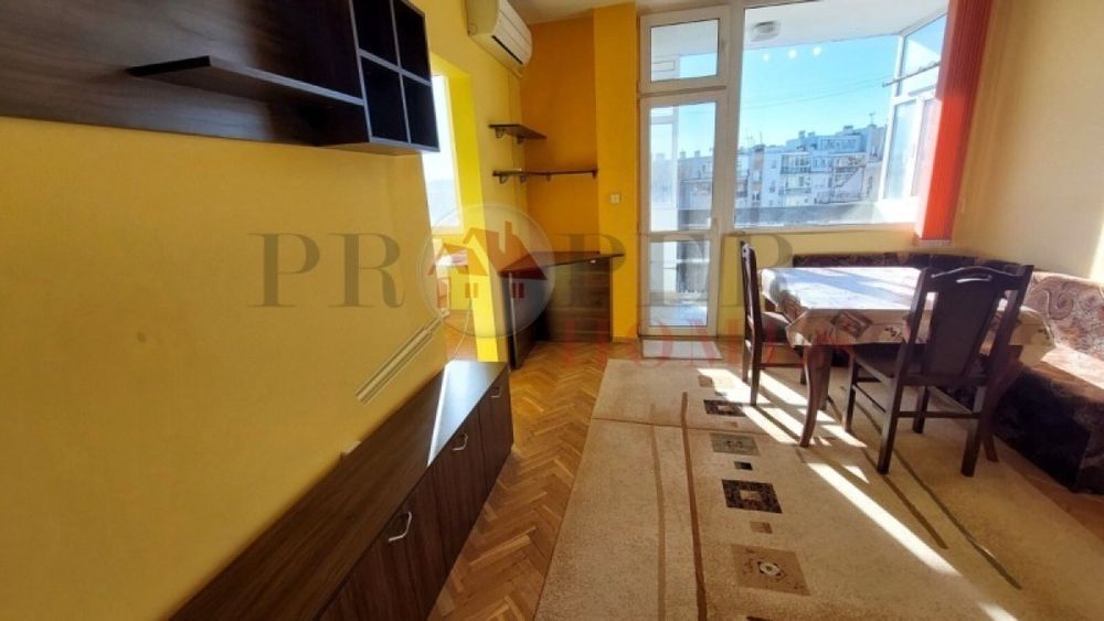 Дава се под наем Тристаен апартамент в Велико Търново, Бузлуджа - 85 кв.м за 338.64 € - Снимка #2