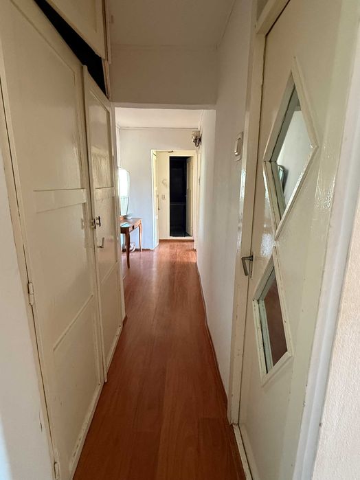 Proprietar vând apartament 3 camere, vizavi de Parcul Olosig