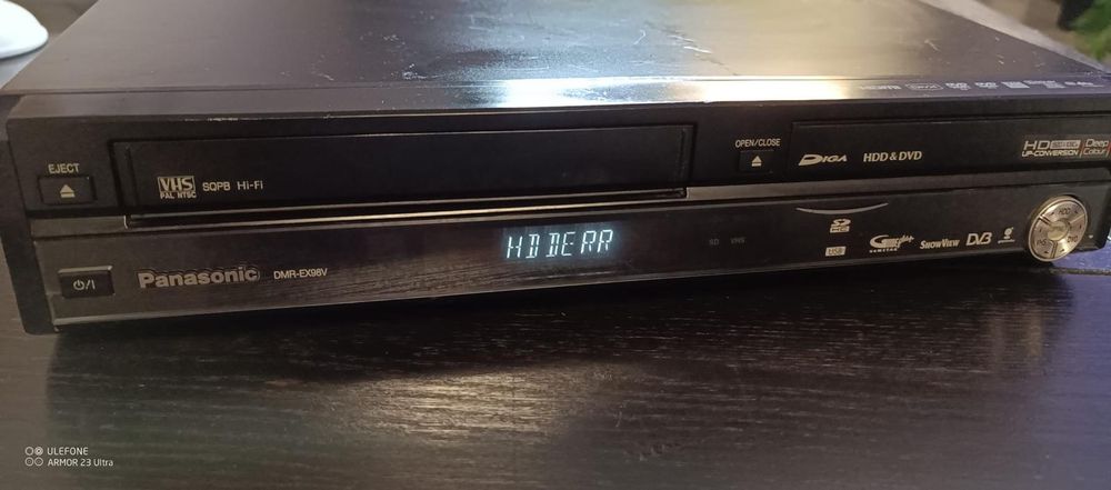 Panasonic DMR EX98 combo defect ptr piese, dă eroare la hard disk