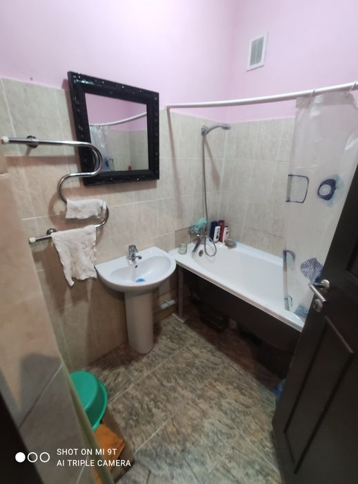 Сергили 7 канечка янги кизил гиштли навастройка срочно 3хона 7этаж 58м