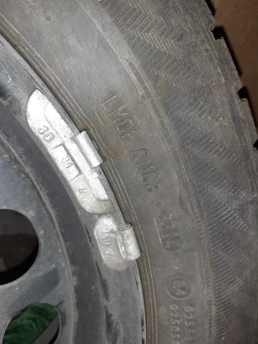 Комплект зимни гуми с джанти за Skoda Superb