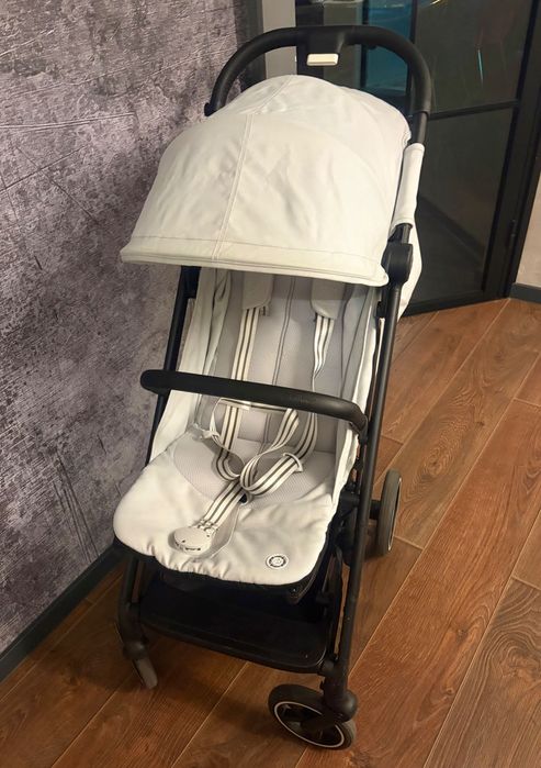 Лятна количка Cybex Beezy