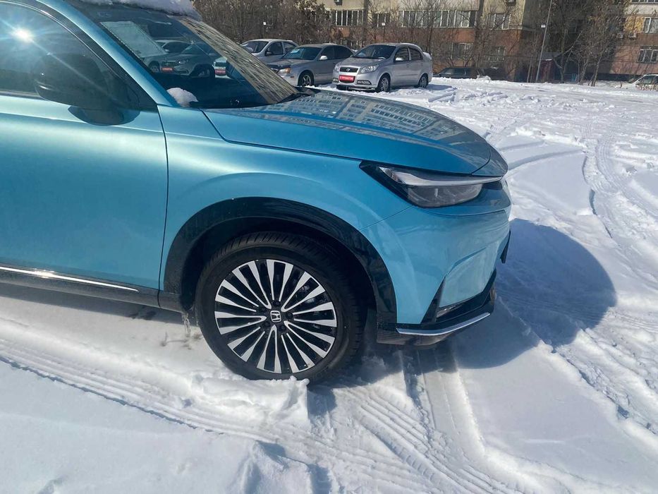 Легковой паркетник Honda ENC-1