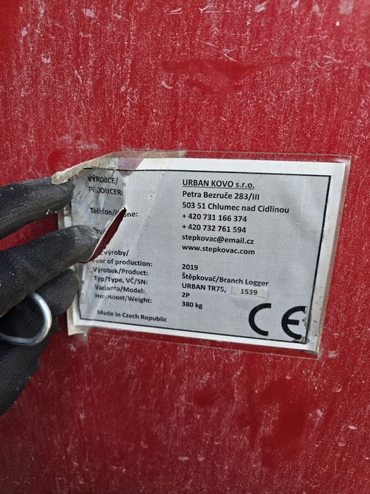 Tocator de crengi dupa tractor