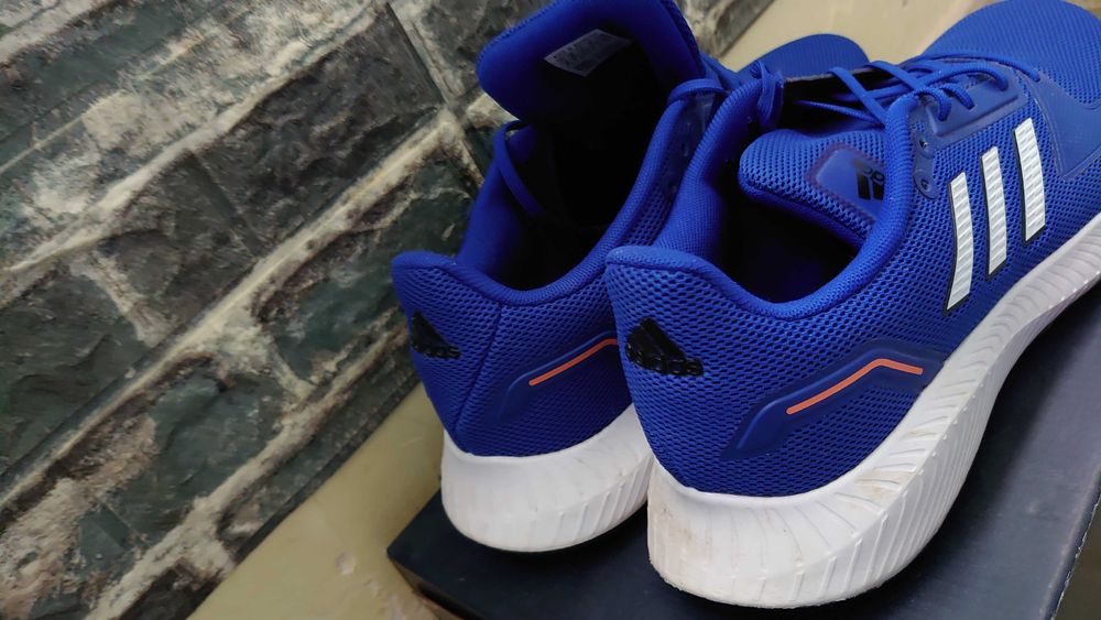 Оригинални мъжки Adidas маратонки 42-43