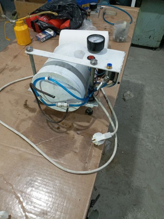 Вакуумный насос самодельный.
