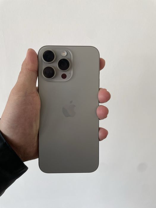 Iphone 15 pro max 256 гб в отличном состоянии