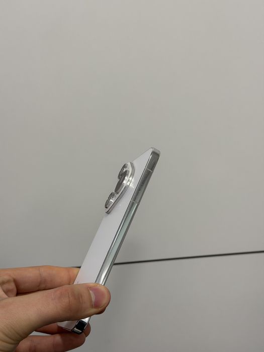 Продавам Huawei PURA 70