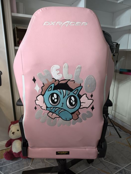 Игровое кресло DXRacer